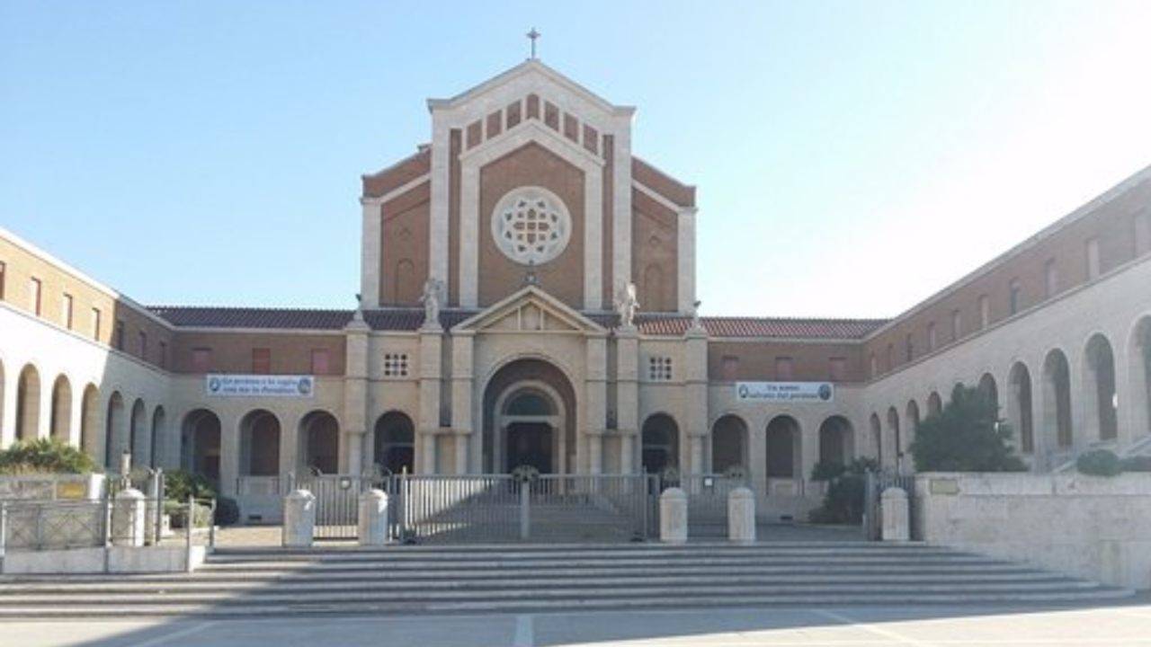 Santuario di Nostra Signora delle Grazie e Santa Maria Goretti a Nettuno