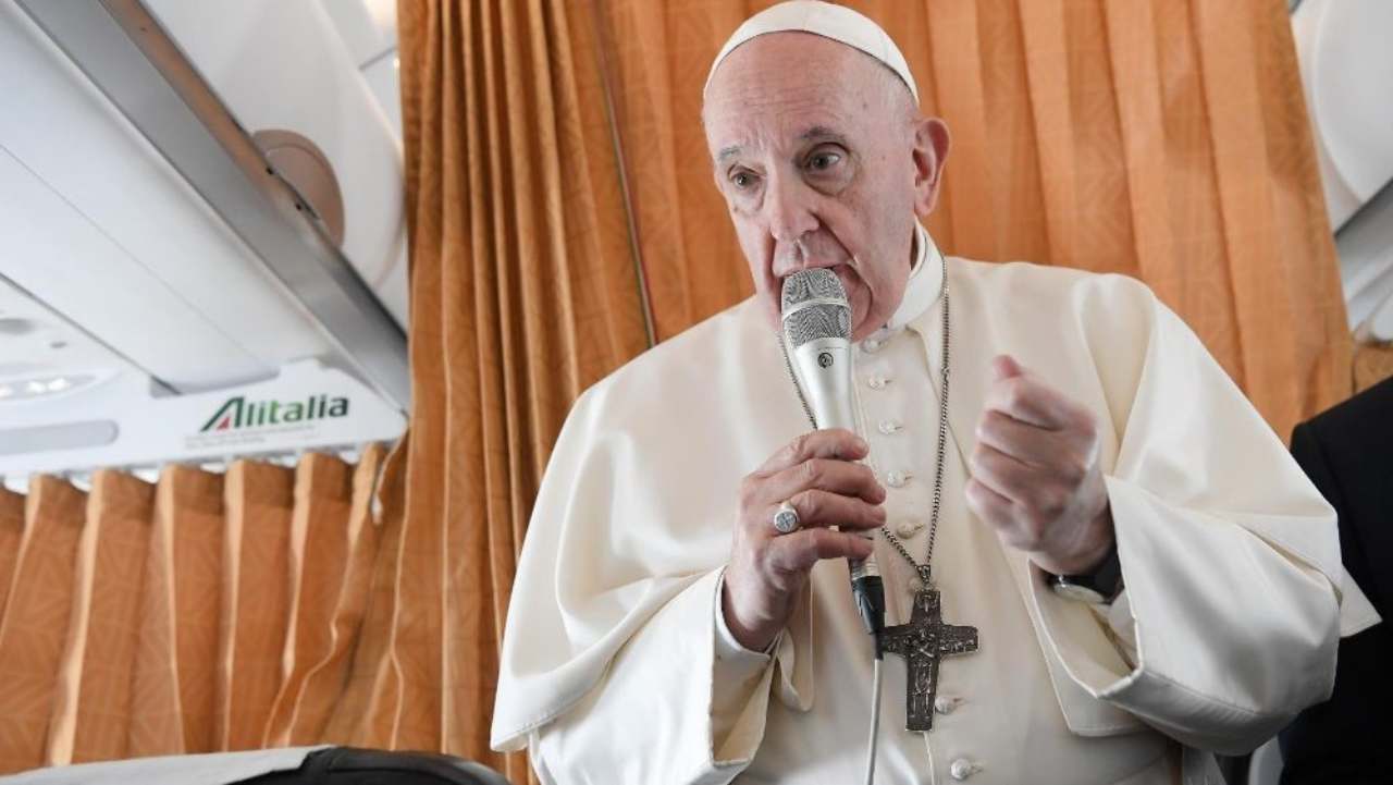 Papa Francesco conferenza stampa aereo