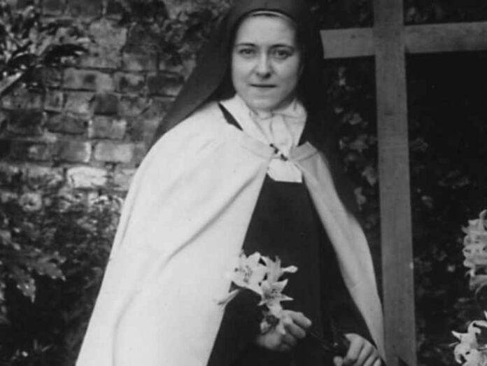 Santa Teresa Di Lisieux Storia Di Un'anima Oggi 1° ottobre preghiamo Santa Teresa di Lisieux: storia di un'anima