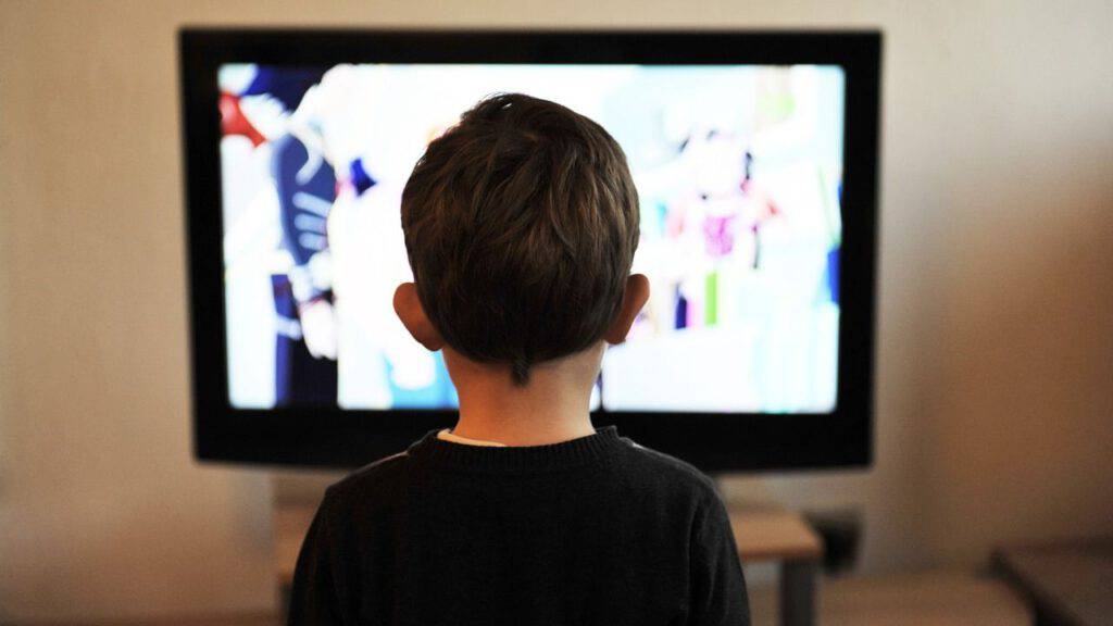 Attenti a quello che guardano in TV i vostri bambini! Attenti a quello che guardano in TV i vostri bambini!