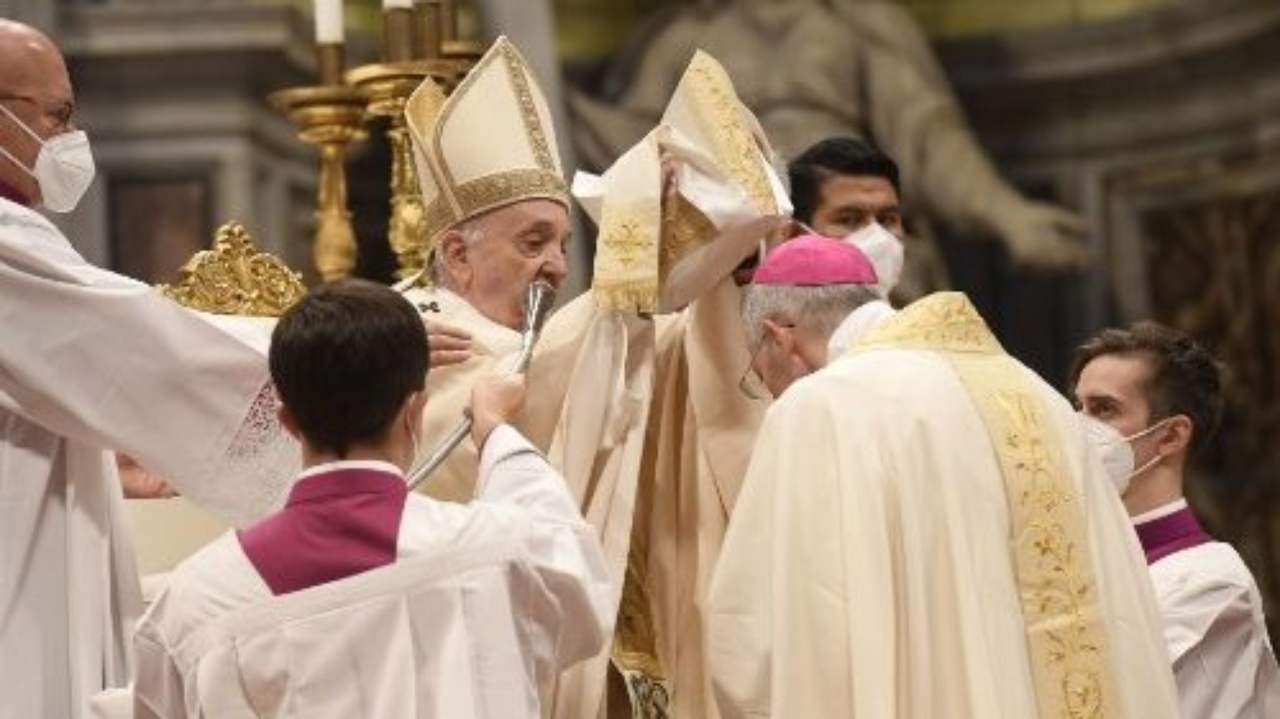 Papa Francesco ordinazione vescovi 17 ottobre 2021