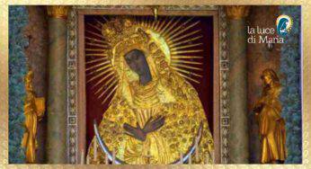 Preghiamo oggi 16 novembre la Madonna di Vilnius | È detta anche Porta dell’Aurora