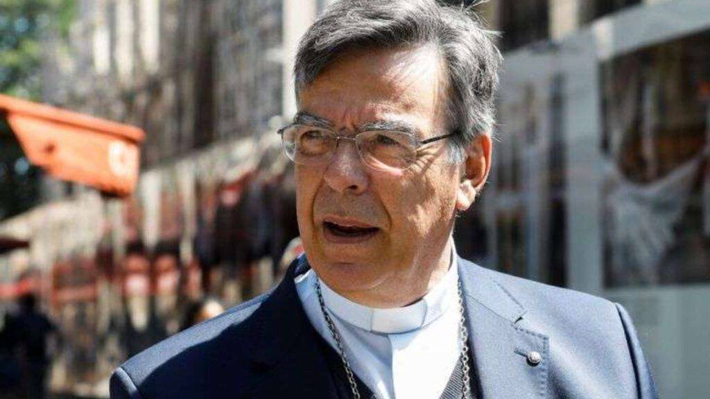 L’arcivescovo di Parigi coinvolto in una storia d’amore? | Ora spetta al Papa la decisione sul caso L’arcivescovo di Parigi coinvolto in una storia d’amore? | Ora spetta al Papa la decisione sul caso