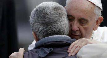 Angelus, il Papa: “Perché Gesù oggi decide di lasciarci sbigottiti?”