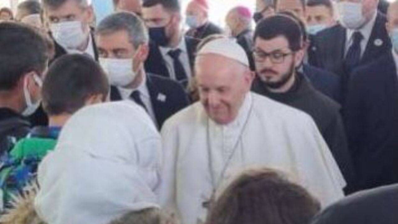 Papa Francesco incontro rifugiati a Lesbo