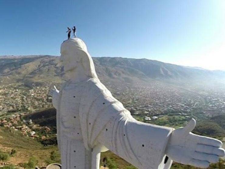 cristo statua bolivia