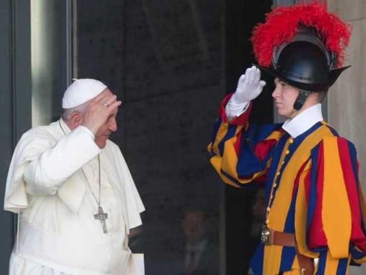 guardie svizzere e papa francesco