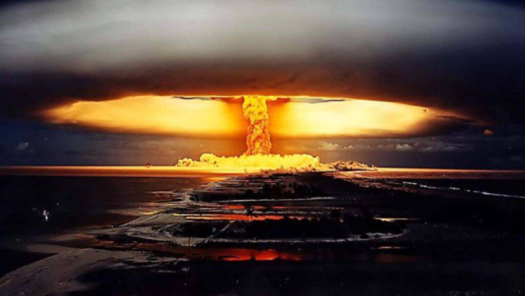 Militare russo col suo gesto salva il mondo dalla catastrofe Militare russo col suo gesto salva il mondo dalla catastrofe