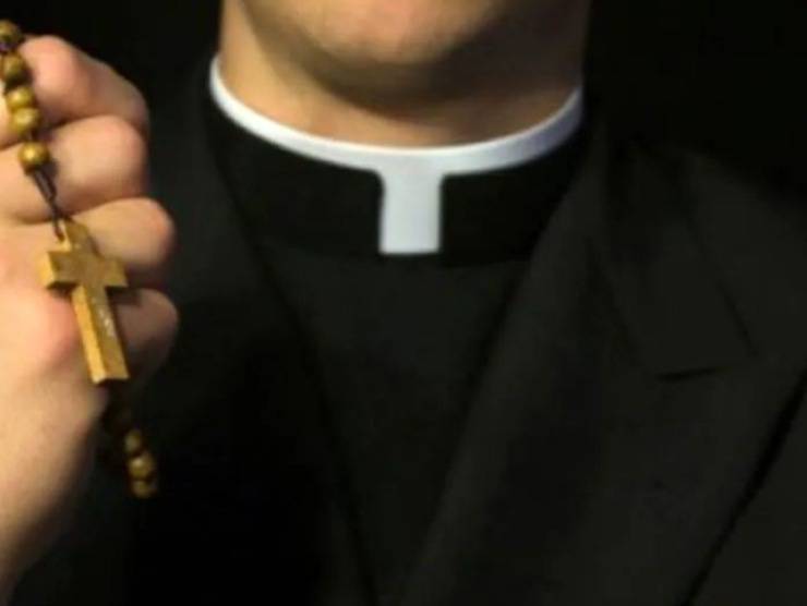 sacerdote rosario