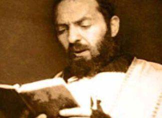 Il demonio sfida Padre Pio durante la Confessione - Video