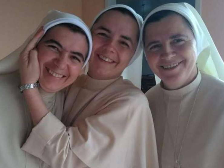 Le tre sorelle suore