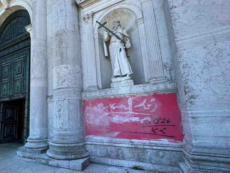basilica venezia deturpata