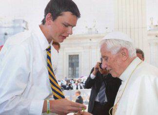 Peter Srsich incontra Benedetto XVI in Vaticano