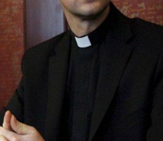 Giovane musulmano diventa sacerdote | Cosa stravolge la sua vita?