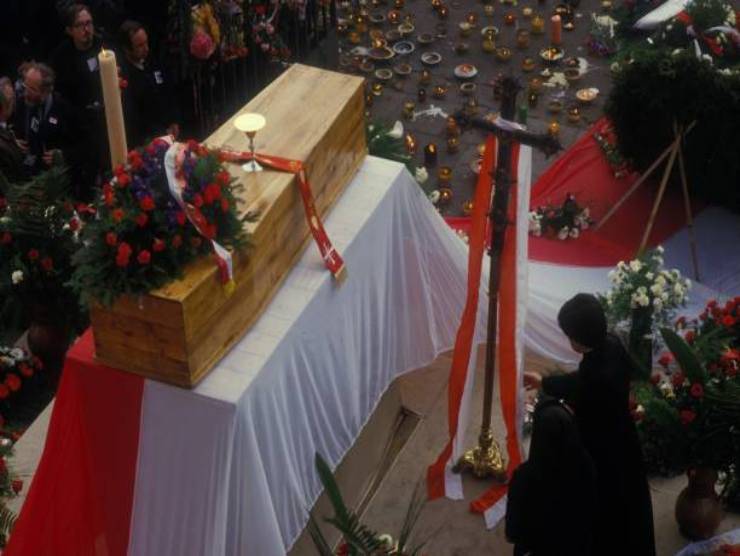 Funerale di padre Jerzy Popieluszko, il giovane cappellano polacco ammazzato brutalmente