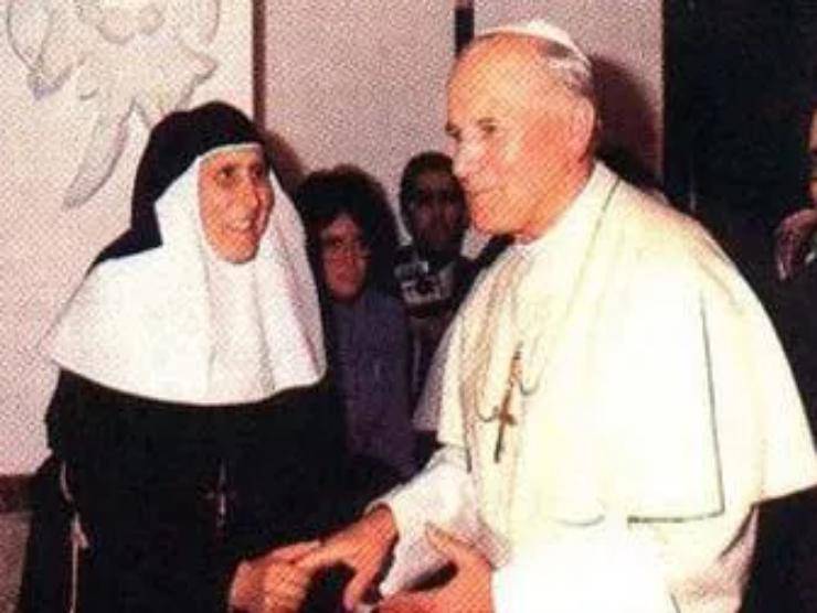 Oggi 31 ottobre: Santa Maria dell’Immacolata Concezione | Nel silenzio e nel nascondimento adora Dio e serve i poveri