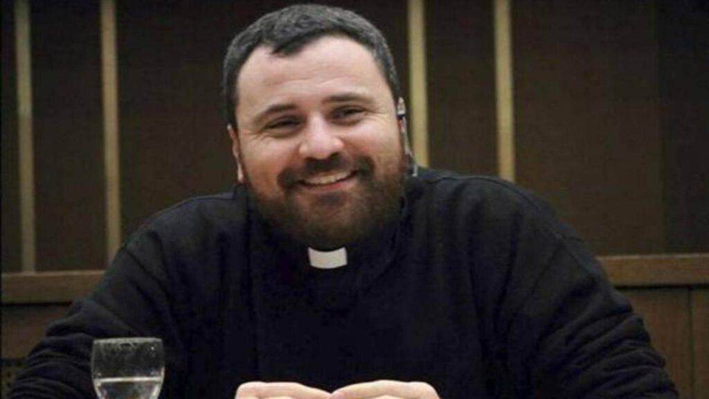 Padre Maurizio Botta: “Ecco perché Cristo non se lo sono inventati i cristiani” Padre Maurizio Botta: “Ecco perché Cristo non se lo sono inventati i cristiani”