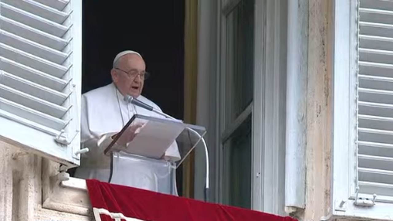 Papa Francesco Angelus 4 dicembre 2022