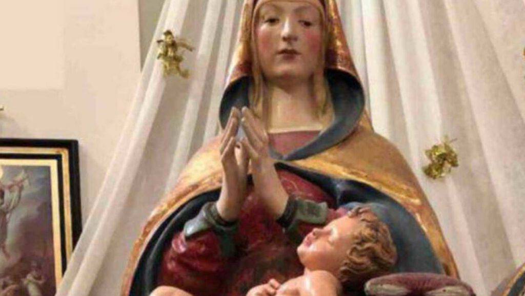 365 giorni con Maria: 4 dicembre | Due fatti prodigiosi sono il segno che è Lei 365 giorni con Maria: 4 dicembre | Due fatti prodigiosi sono il segno che è Lei