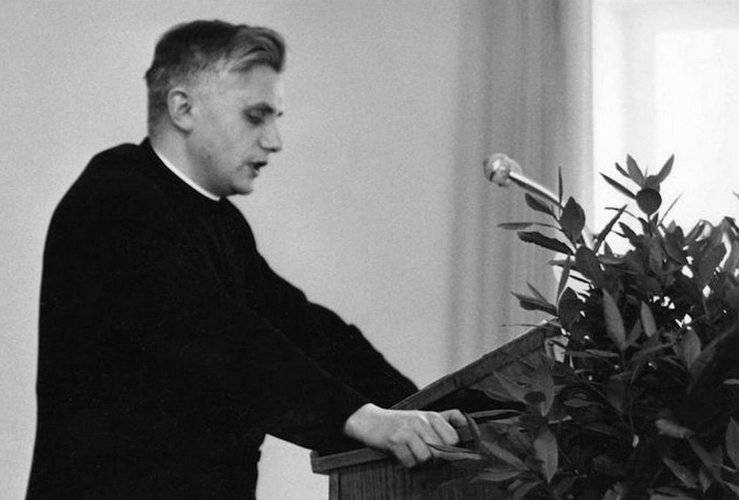 La profezia del giovane Ratzinger che fa discutere ancora oggi