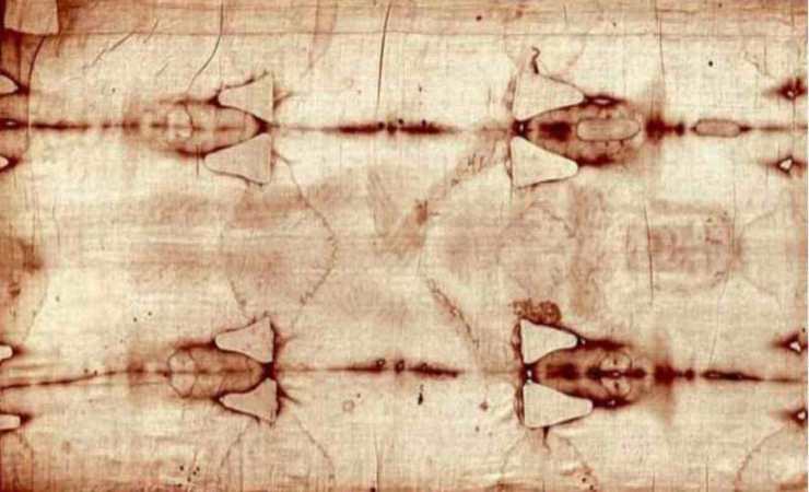 Medico ateo studia la Sindone: quello che scopre lo sconvolge