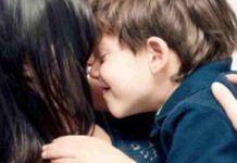 Perde suo figlio perciò decide di adottarne uno: quello che scopre dopo è da non credere