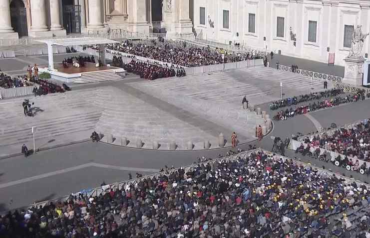 Udienza generale, Papa Francesco: “La testimonianza è la prima via evangelizzatrice”
