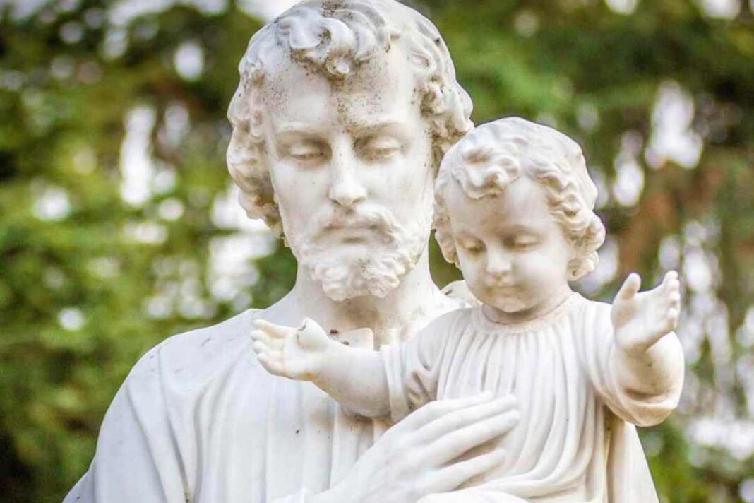 Sacro Manto Di San Giuseppe Testimonianze Sacro Manto di San Giuseppe: la storia dei suoi incredibili prodigi