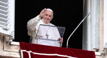 Regina Coeli, Papa Francesco: come il Signore si lascia incontrare lungo il cammino