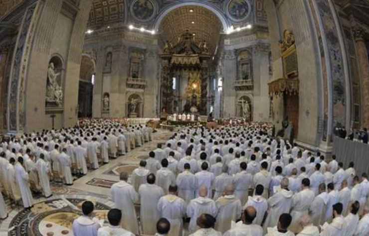Messa del Crisma, il Papa chiede attenzioni ai sacerdoti