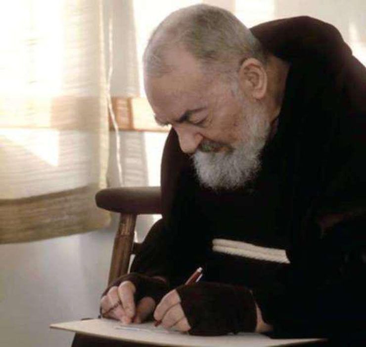 La profezia di Padre Pio sul comportamento dei sacerdoti