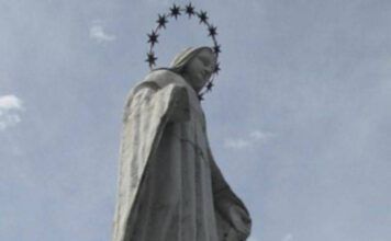 Le lacrime di sangue stupiscono tutti