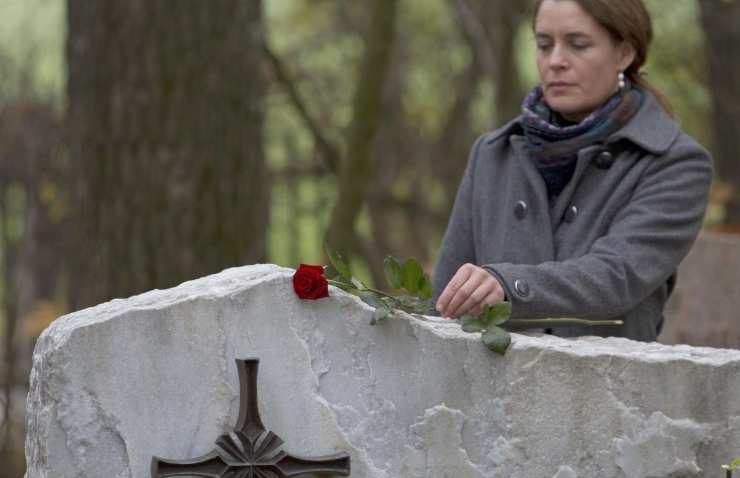 Le 3 parole per accompagnare un’anima al cielo quando non è presente il sacerdote