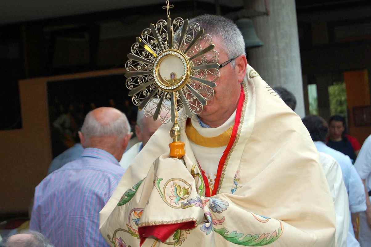 Gesù “scende” per stare con noi: una particolarità accade durante l’Adorazione Eucaristica