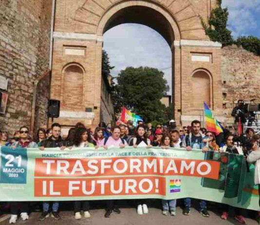 Slogan marcia Perugia Assisi