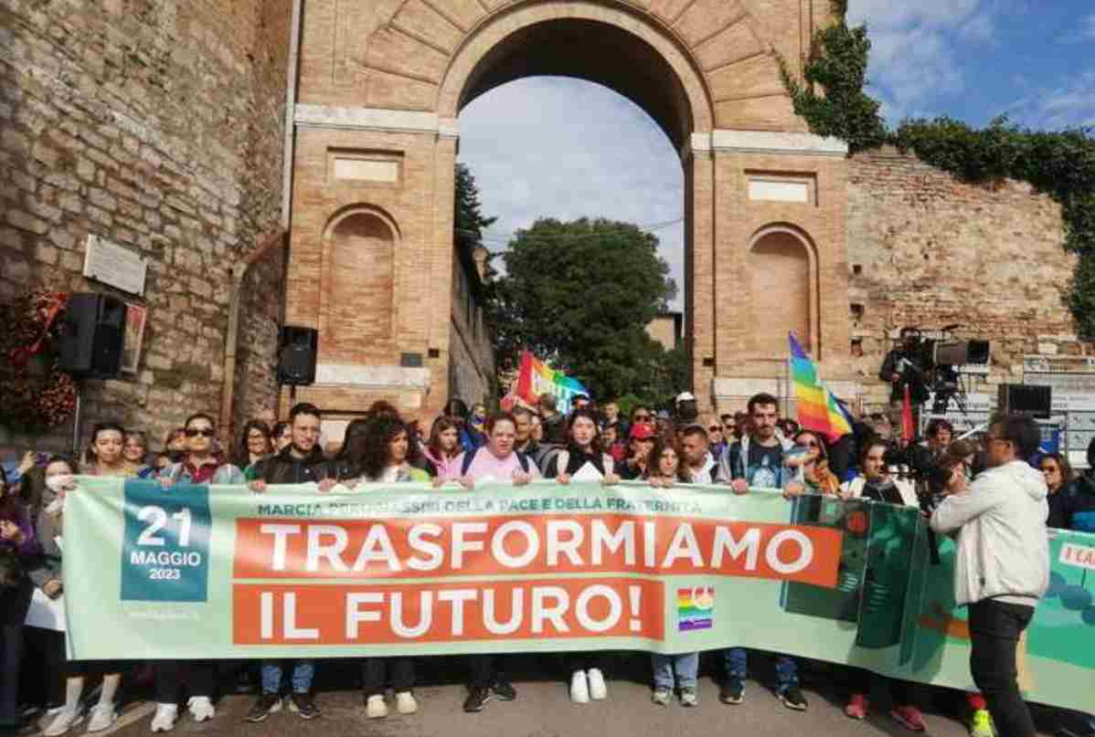 Slogan marcia Perugia Assisi