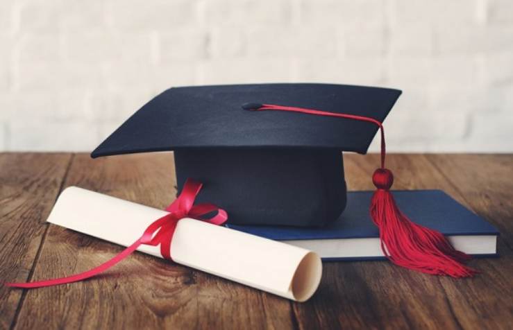 Una laurea ed un percorso di studi insieme per madre e figlio