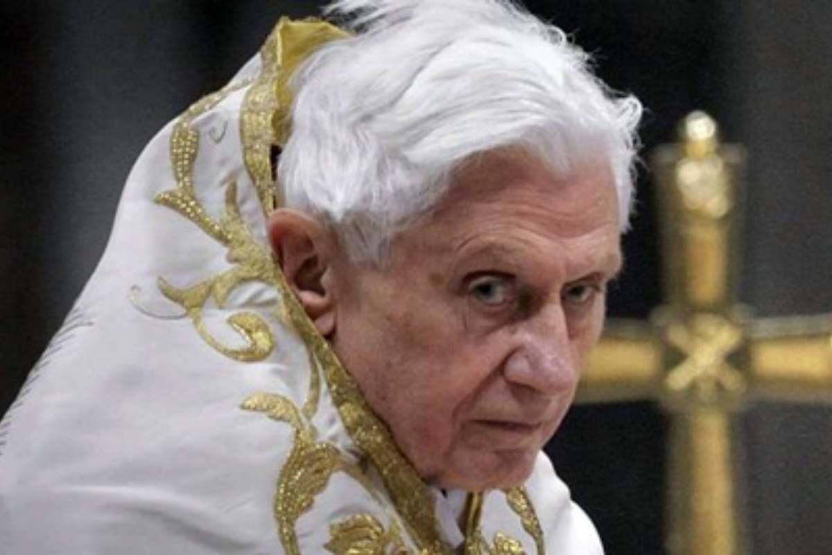 Il ricordo di Benedetto XVI rubato in una chiesa tedesca
