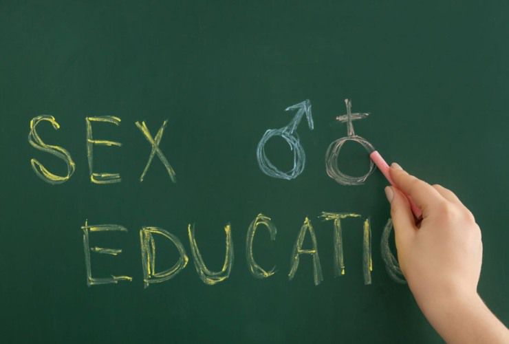 Folli linea guida Oms su educazione sessuale a scuola