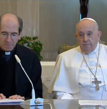 Papa Francesco e monsignor Paolo Braida- Angelus 26 novembre 2023
