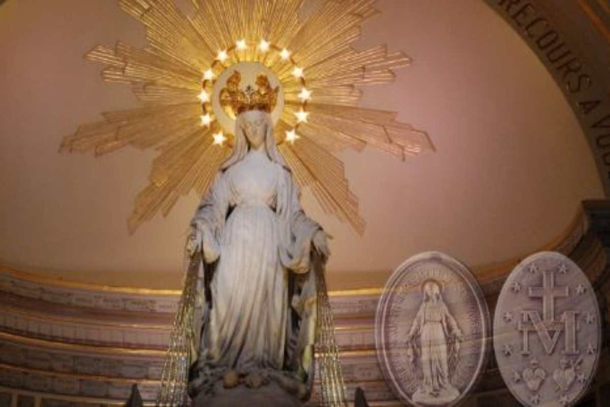 27 novembre: Beata Vergine Maria della Medaglia Miracolosa