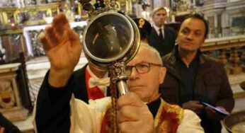 Napoli. San Gennaro non delude, avviene l’atteso miracolo
