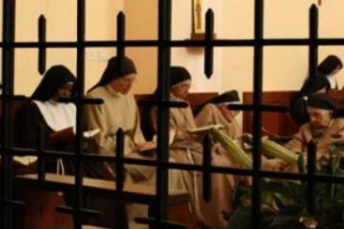 Suore di clausura raccontano cosa si nasconde dietro la loro scelta