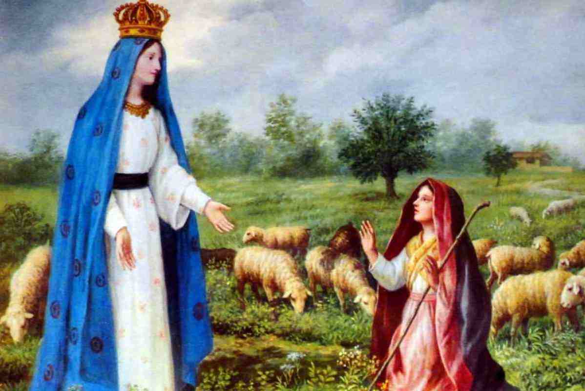 Preghiera a Maria, 19 maggio. Appare una Signora col viso bagnato dalle lacrime e lascia un segno