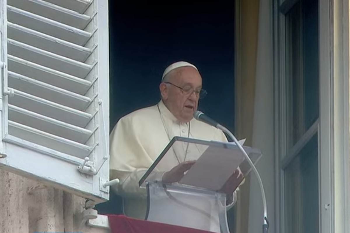 Angelus, Papa Francesco: ecco il vero significato dell’Eucarestia