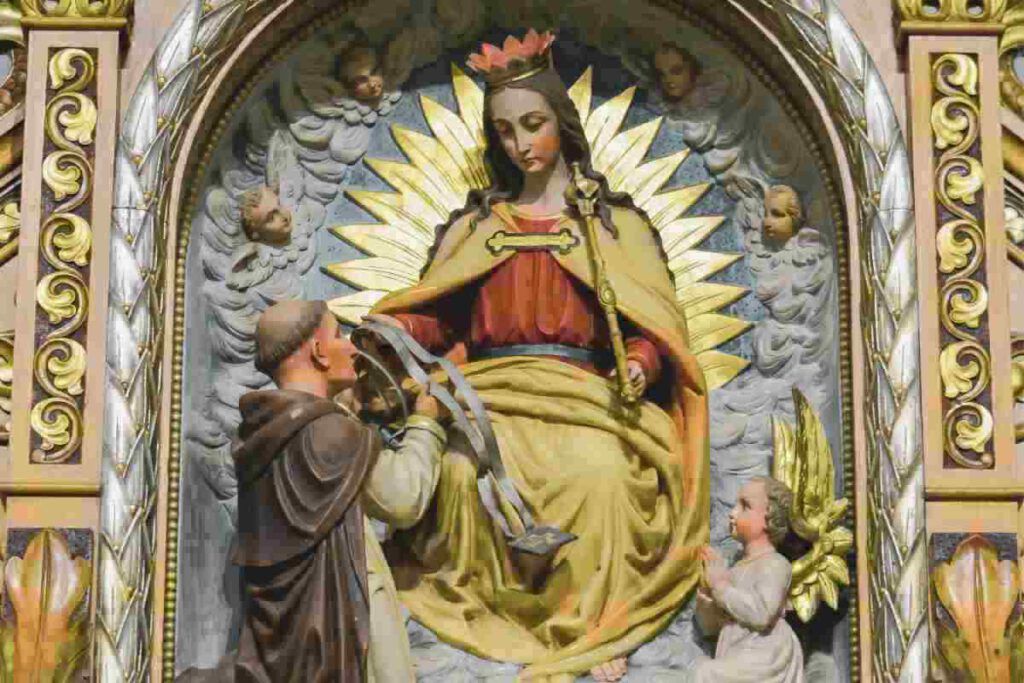 La Devozione Delle Tre Ave Maria La devozione delle tre Ave Maria, quante grazie per chi crede - La Luce