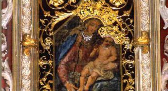 Preghiera a Maria, 12 agosto: giovane colpisce con un sasso la Madonna