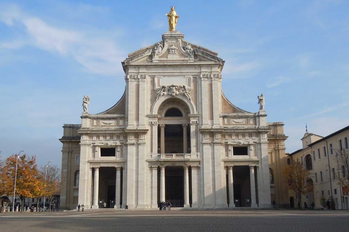 facciata basilica santa maria degli angeli
