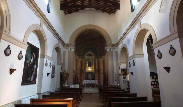 Interno chiesa madonna dei cappuccini