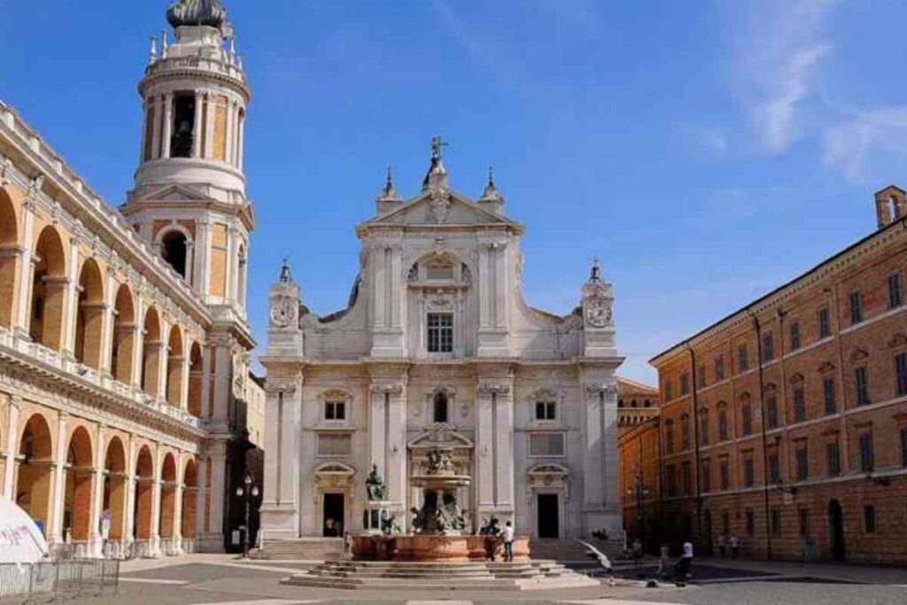 Basilica di Loreto: la straordinaria storia della Santa Casa di Maria portata dagli Angeli